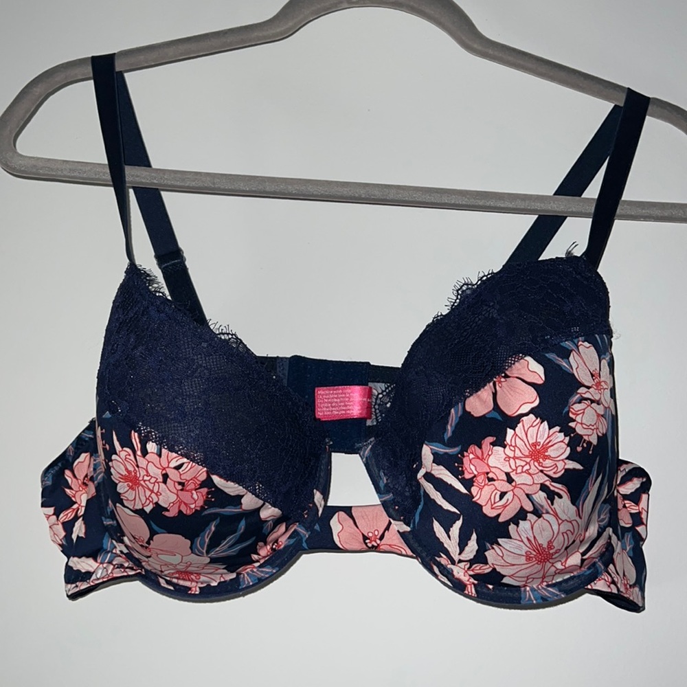 42D Isaac Mizrahi Lightly Padded Floral Bra